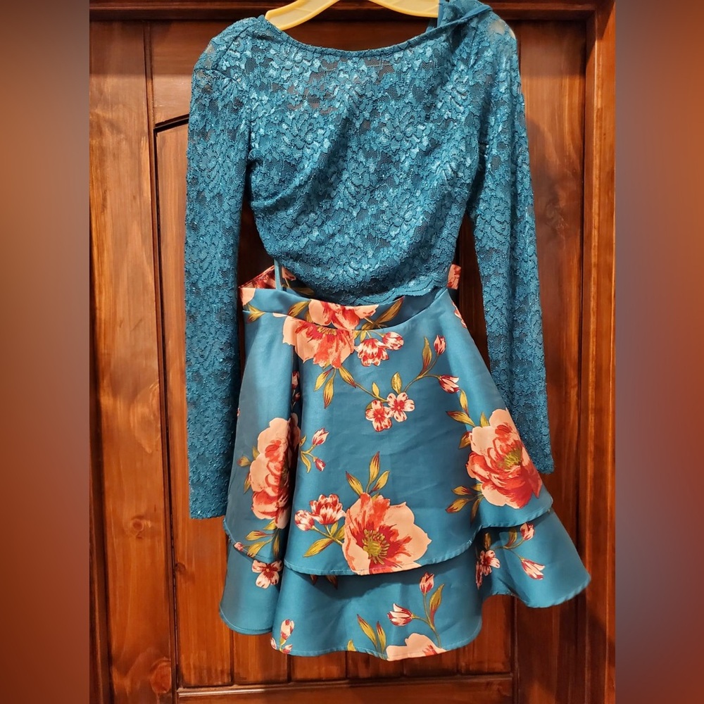 2 piece homecoming dress.